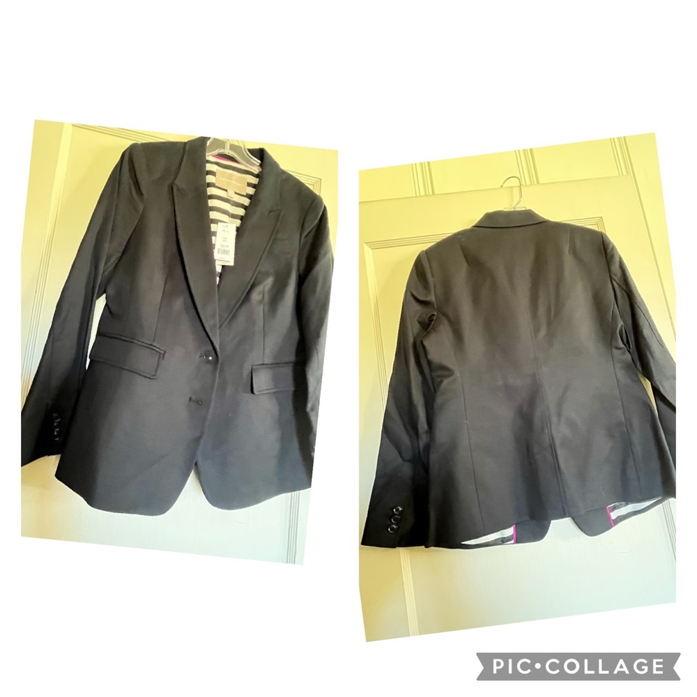 Banana Republic Dark Blue Women’s Suit Jacket/blazer. Size 10 petite. NWT